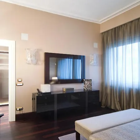 Superb Giovanni Apartment Milan